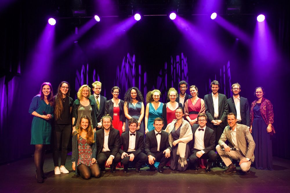 Gruppenbild der Gewinner:innen des Jugendpreises 2016