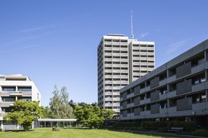 Der Burgerspittel im Viererfeld aus der Sicht des Gartens